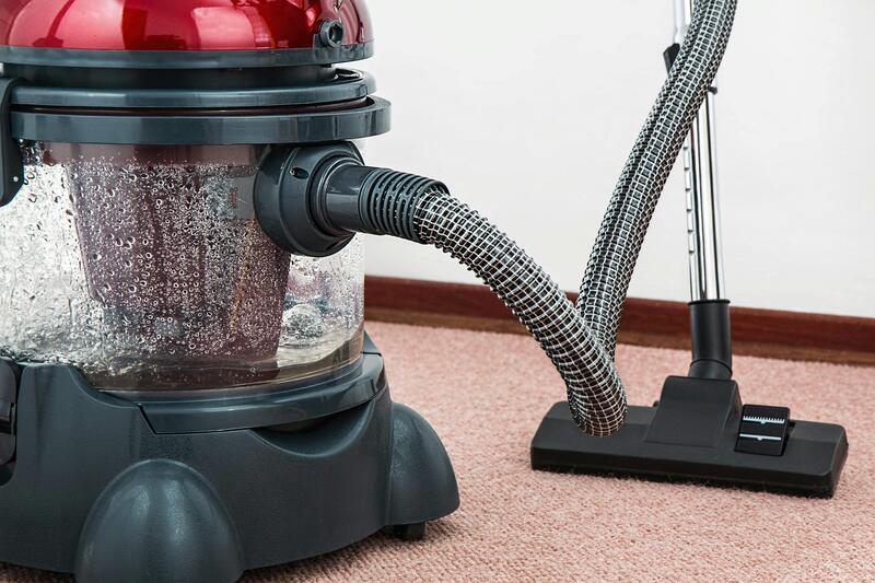 How to Clean Office Carpet and Maintain Them Like A Pro