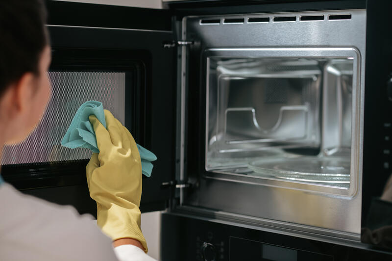How to Clean Between Oven Glass Without Disassembling the Door?