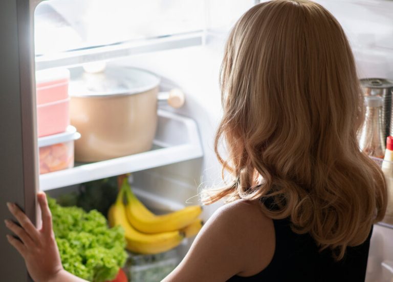 fridge smells bad even after cleaning