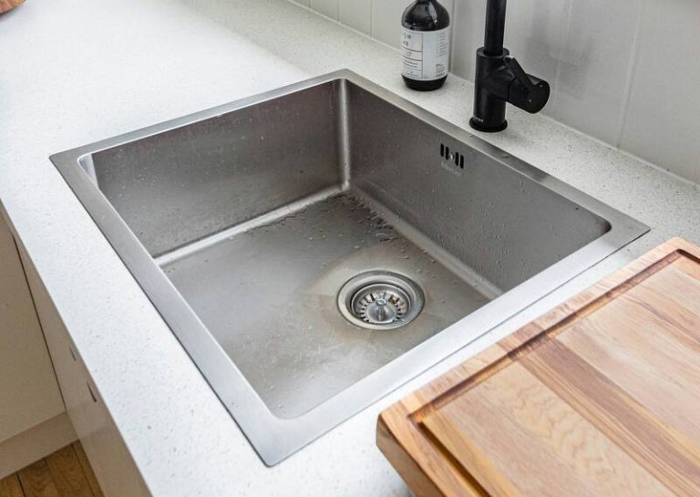 how to clean stainless steel sink