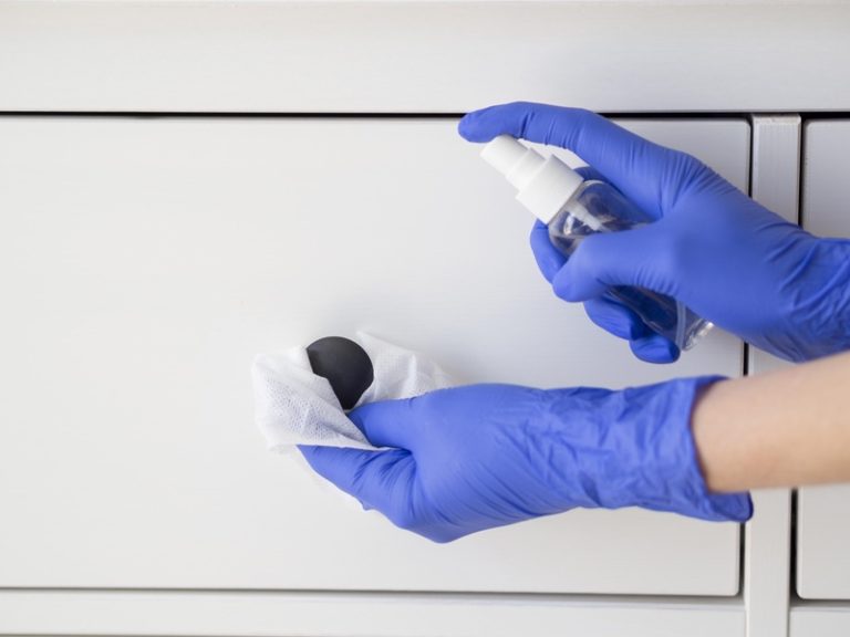 how to clean silicone sealant