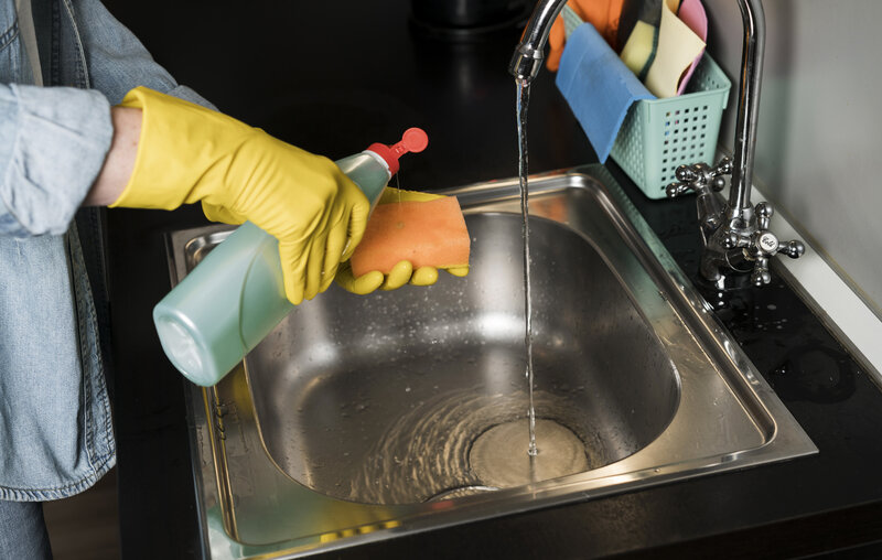 how to clean stainless steel kitchen sink