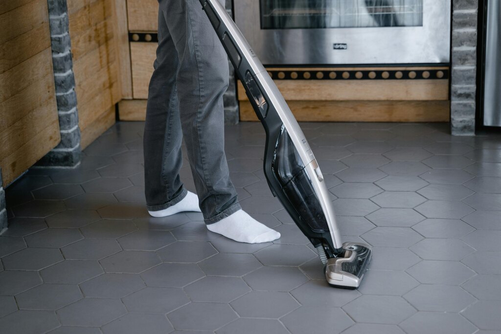 how to clean tile floors in kitchen