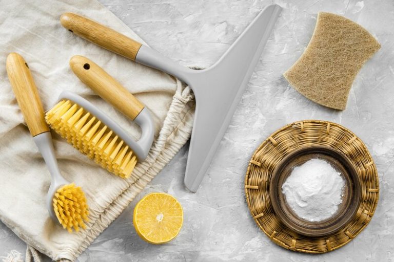 how to use baking soda for cleaning bathroom tiles